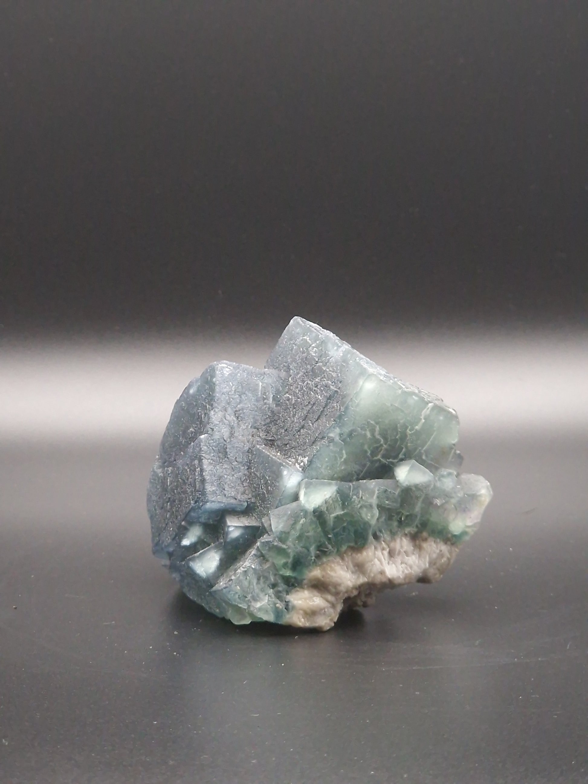 Fluorite avec fantome violet - Mylithovox 