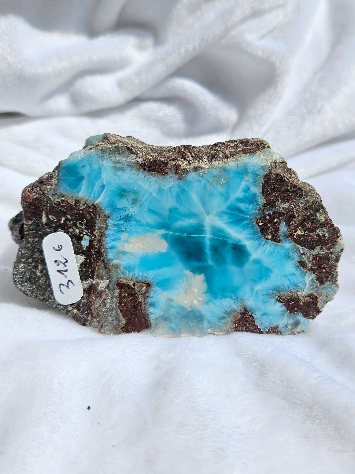 Larimar Brute